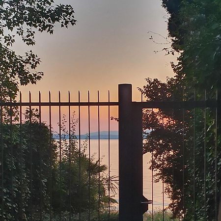 Molo - Residenza Con Accesso Diretto Al Lago Lazise Exterior foto